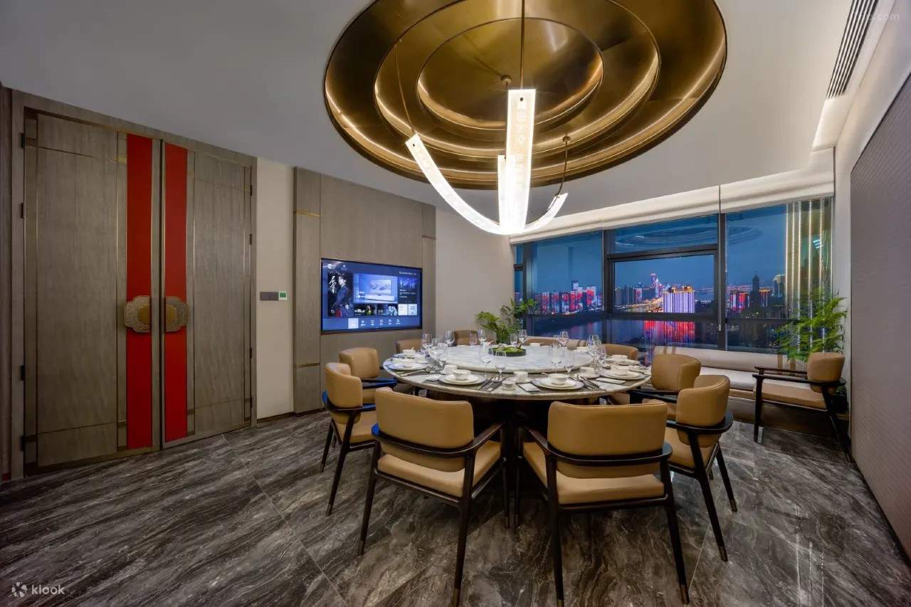 [우이광장 인근] 창사 우이광장 IFS 국제금융센터 야치 호텔(플래그십 스토어) 숙박 패키지